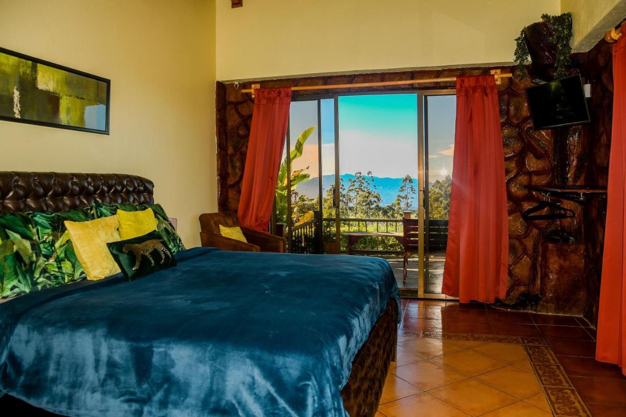 Poas Paradise Bed & Breakfast Poasito Exterior photo
